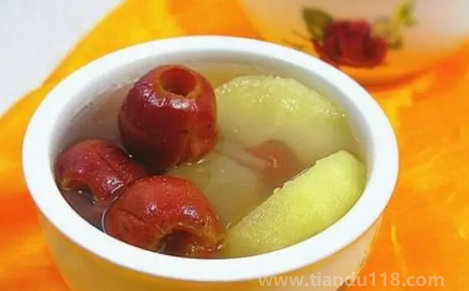 蘋果煮的半生不熟能吃嗎（蘋果煮熟吃一般對(duì)人體沒(méi)有什么影響）